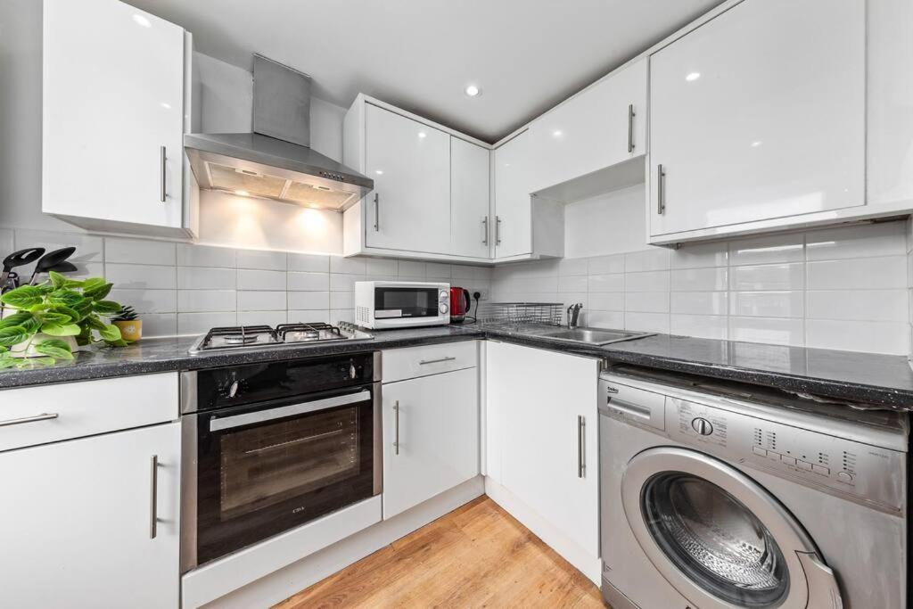 1Br Modern Flat On Edgware Rd Ed3 Apartment London Bagian luar foto